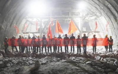 起重滑車助力玉皇頂隧道建設(shè)